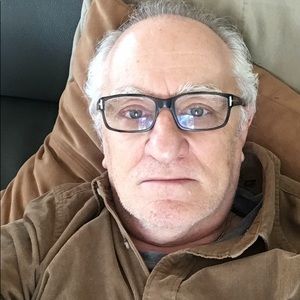 Meet your Posher, Max